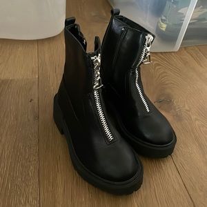 Kids boots
